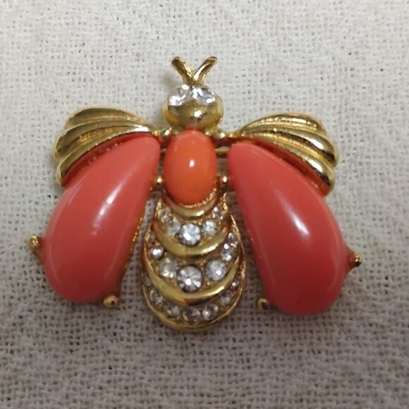 ❤️GIVENCHY CORAL & RHINESTONES Insect Brooch Pin - Picture 1 of 5